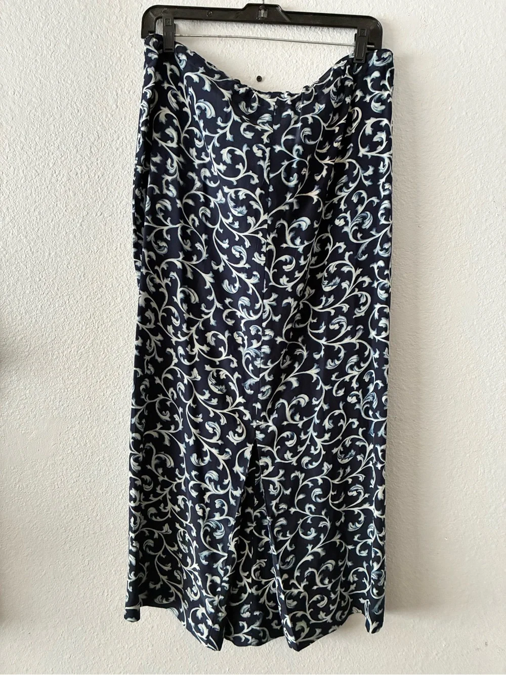 Ellen Tracy 12 Navy and White Filigree Silk Printed Drawstring Maxi Pencil Skirt